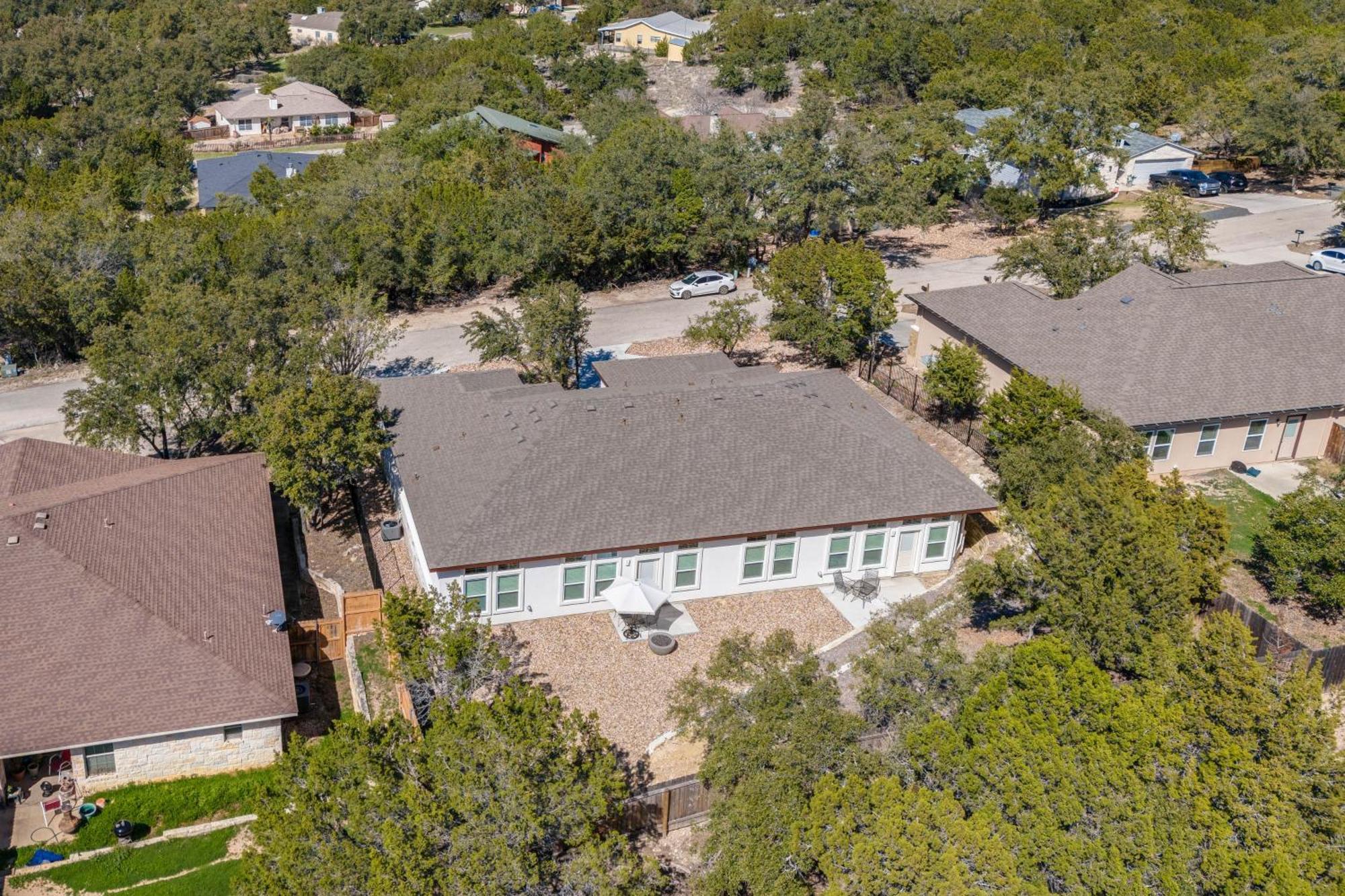 Idyllic Lago Vista Home Less Than 1 Mi To Lake Travis! Exterior photo